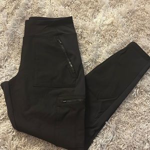 Athleta Headlands Hybrid Cargo Tight